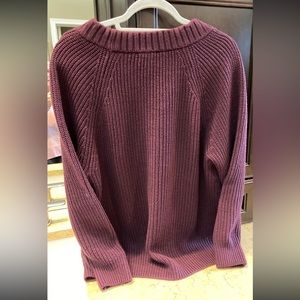Burgundy sweater size XXS runs big comparable to a S - good condition
